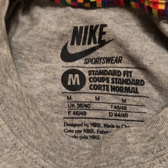Rare Nike T-shirt - Picture 2 of 2